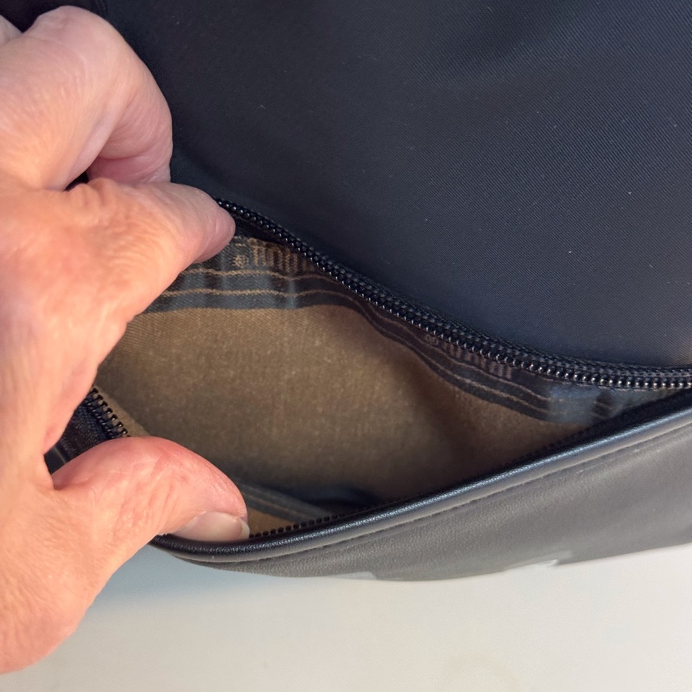 🖤 JIVIVIL  CHARLIE CHAPLIN BLACK LEATHER AND NYLON BACK PACK! - Picture 8 of 14